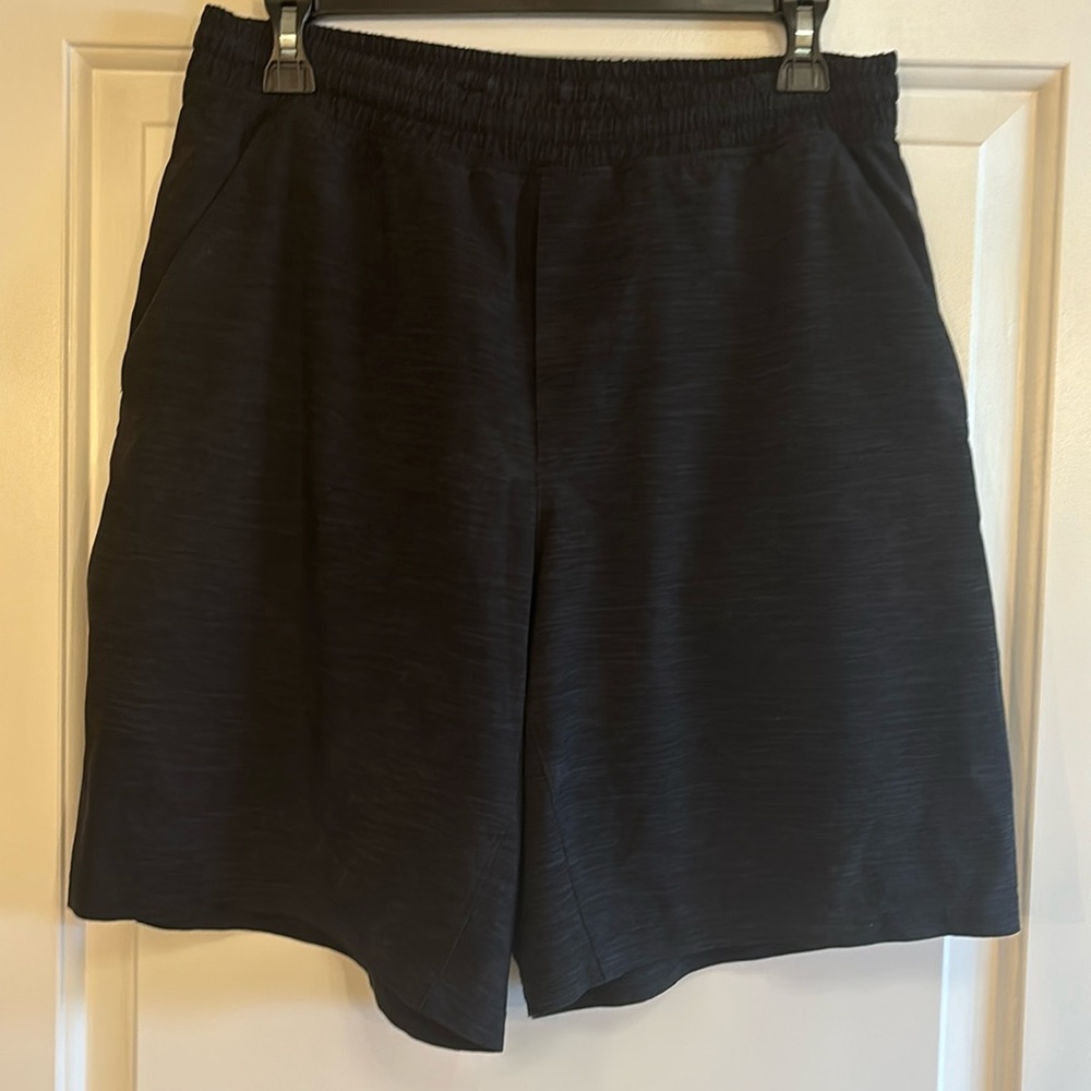 Mens Lululemon Pacebreaker Shorts Black Variegated Large L with Liner 9” inseam